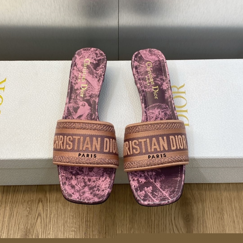 ch**an D*or slippers